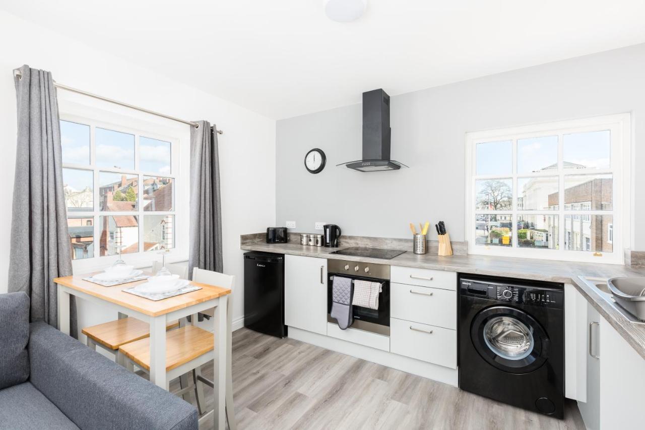 Marvel Apartments レミントンスパー エクステリア 写真