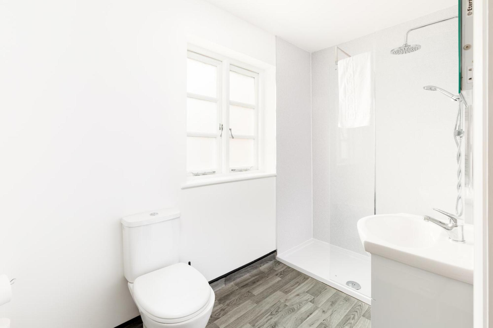 Marvel Apartments レミントンスパー 部屋 写真