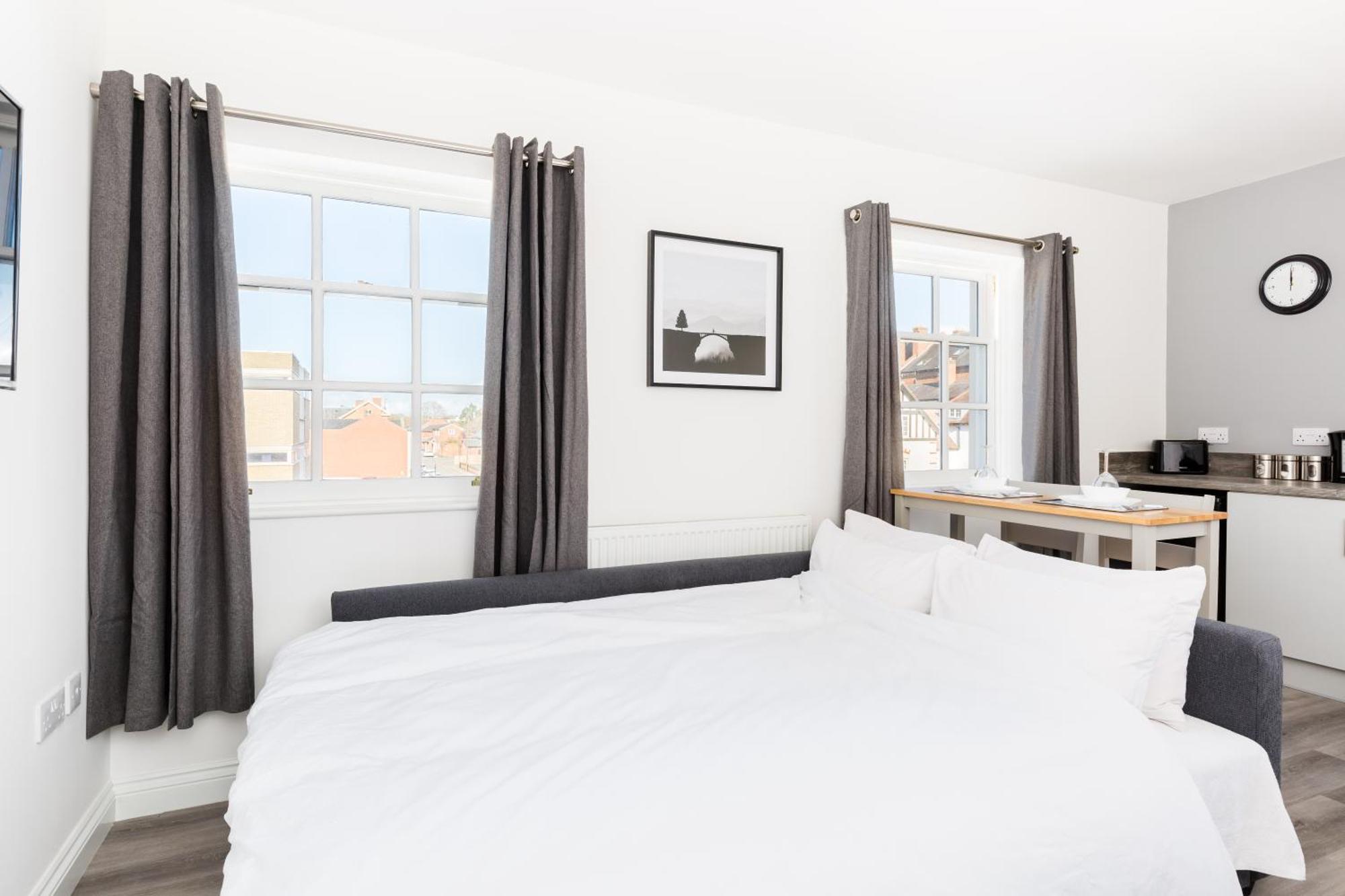 Marvel Apartments レミントンスパー 部屋 写真